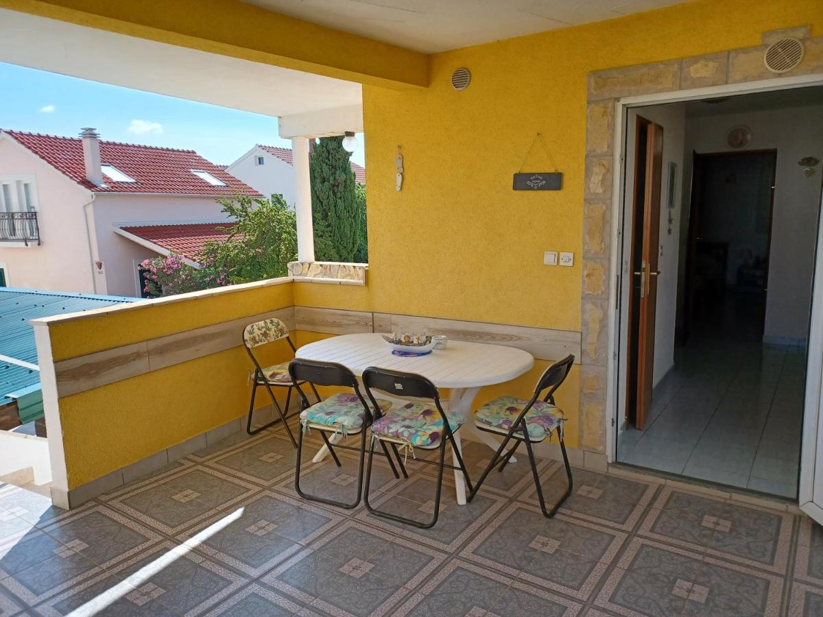 Apartmani Jakovljevic Murter Exteriör bild