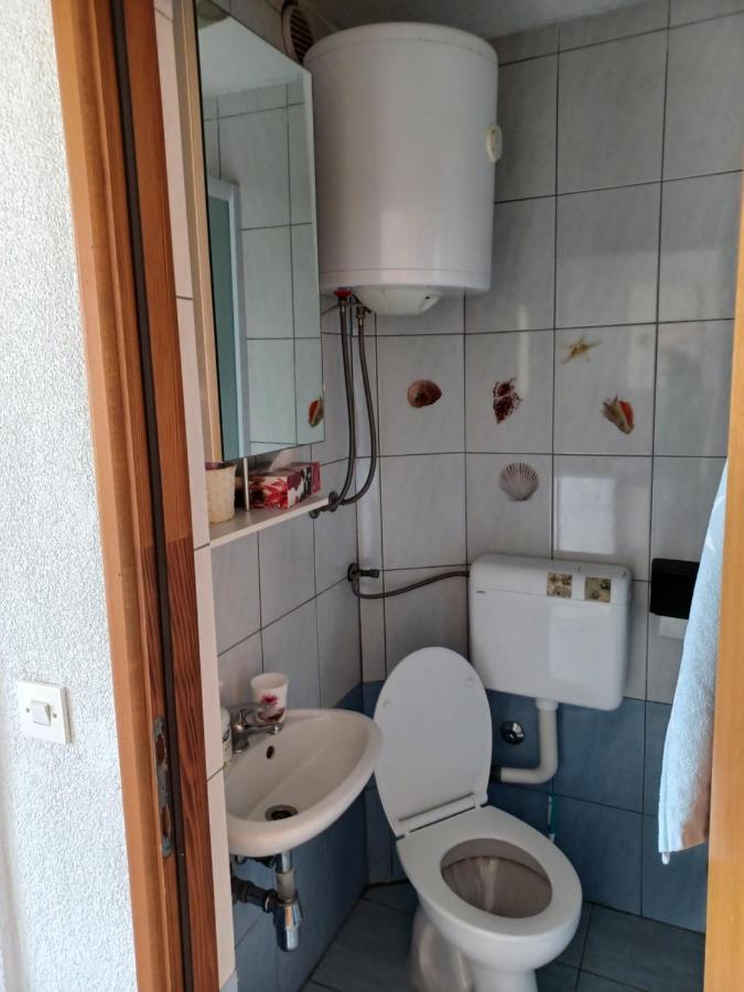 Apartmani Jakovljevic Murter Exteriör bild